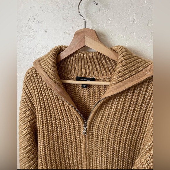 Ann Taylor Chunky Knit Sweater - Picture 3 of 8